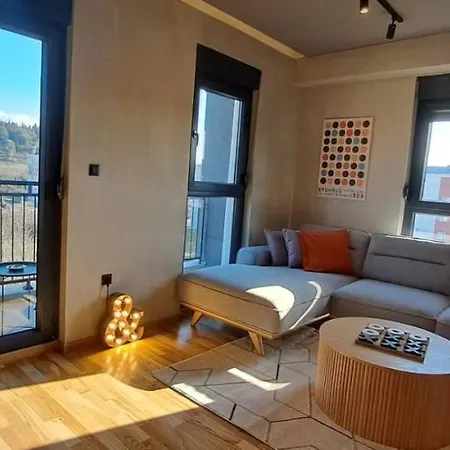 Apartment Stylish One Bedroom