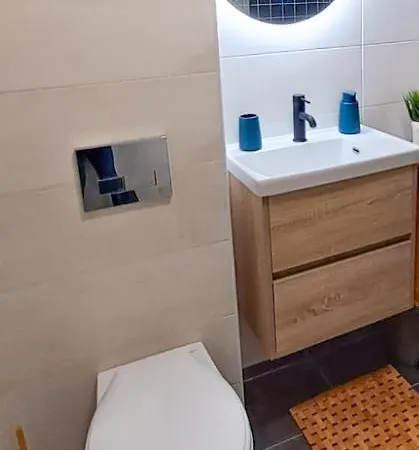 Stylish One Bedroom *
