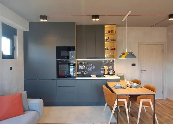 Stylish One Bedroom *